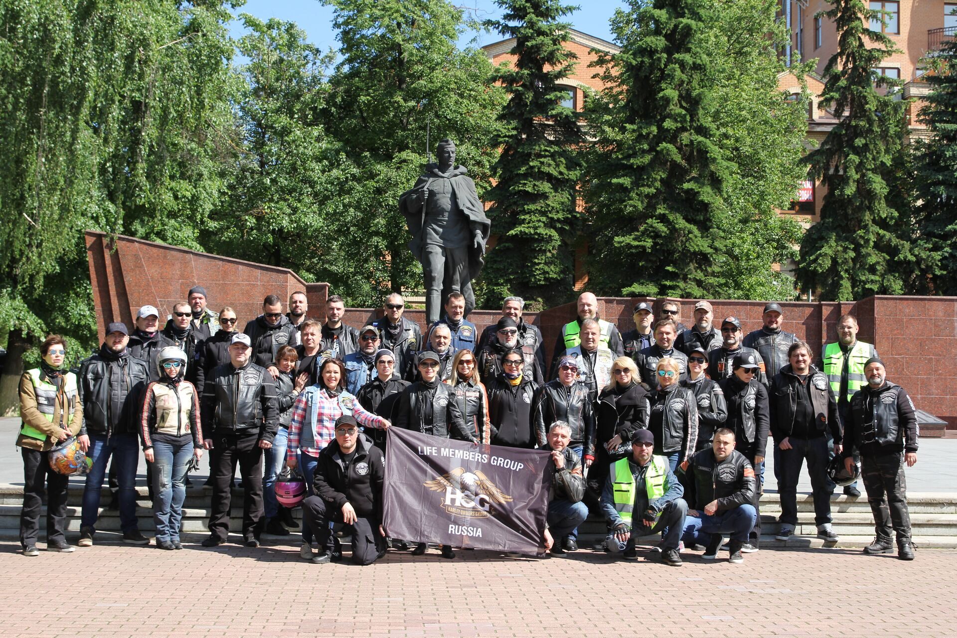 LIFE MEMBERS GROUP